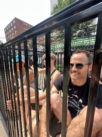 Supporters "Braving the Cage"